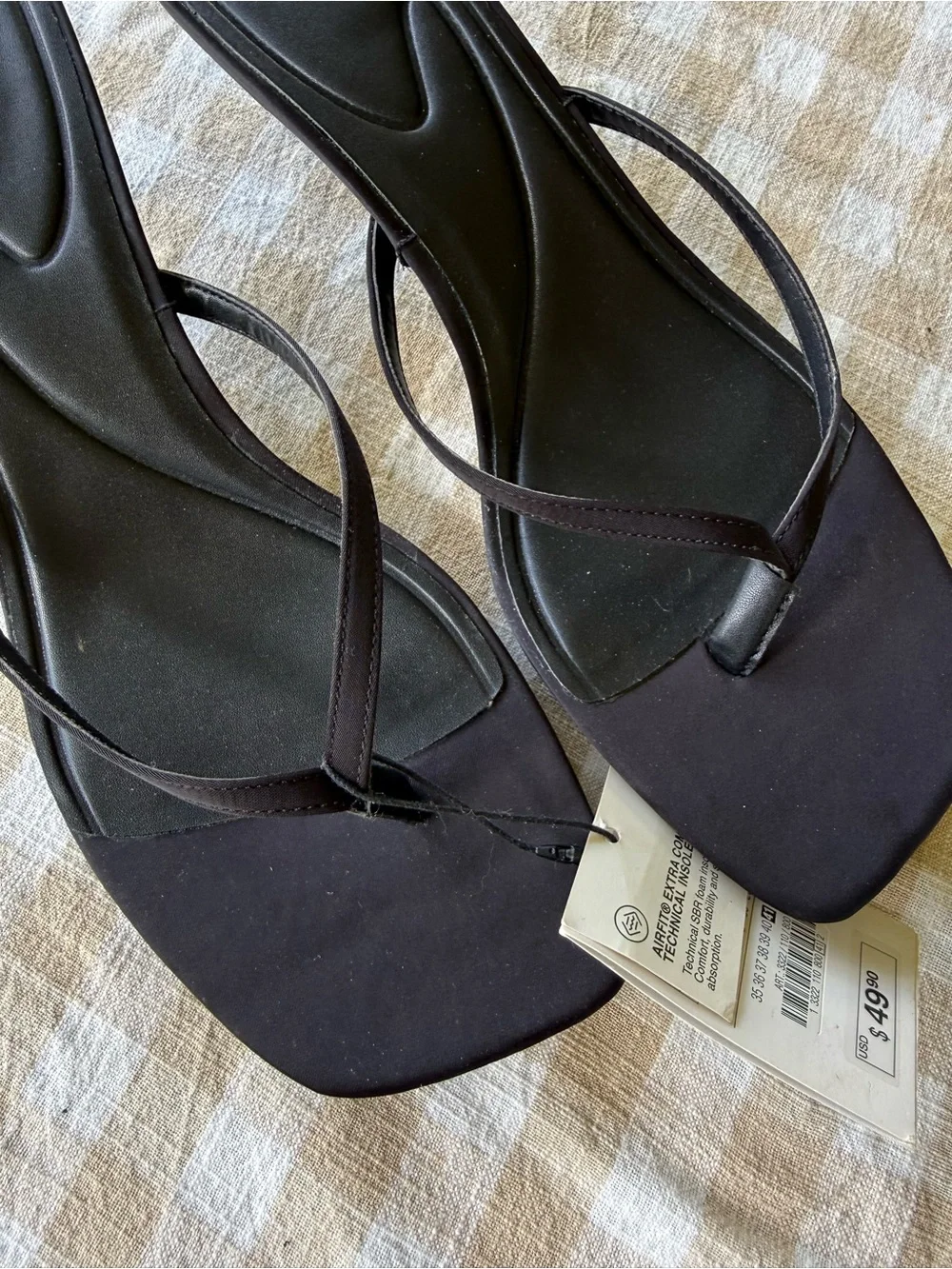 Zara Black Kitten-Heel Thong Sandal - Picture 2 of 6